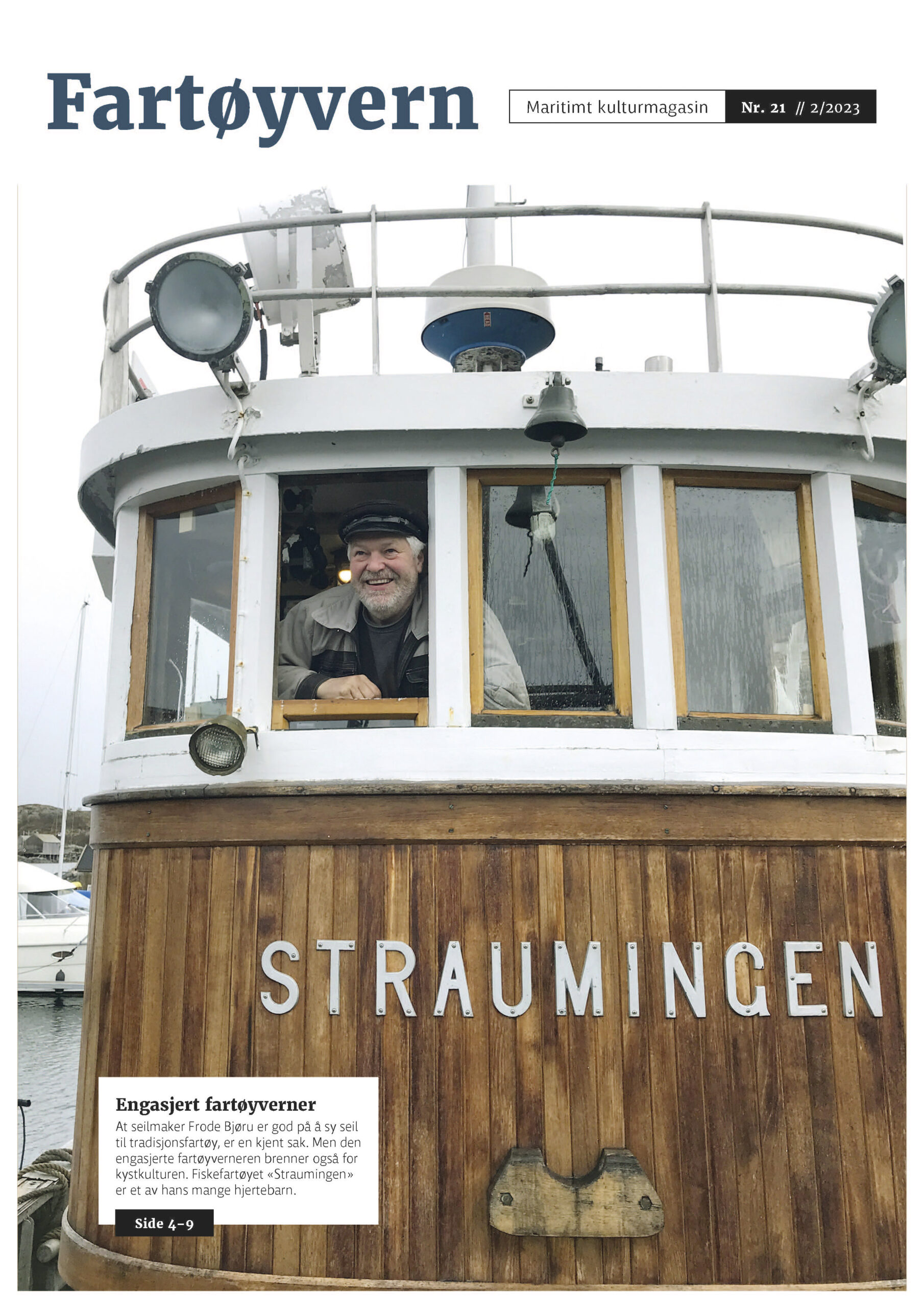 Magasinforside: Blid skipper i vindu på førarhuset til båten Straumingen.